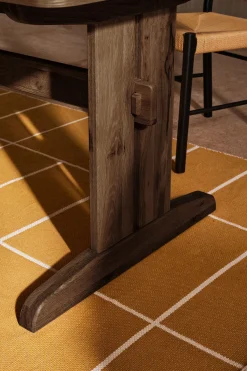 Quinn Dining Table*MADE.COM Hot