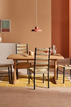 Quinn Dining Table*MADE.COM Hot