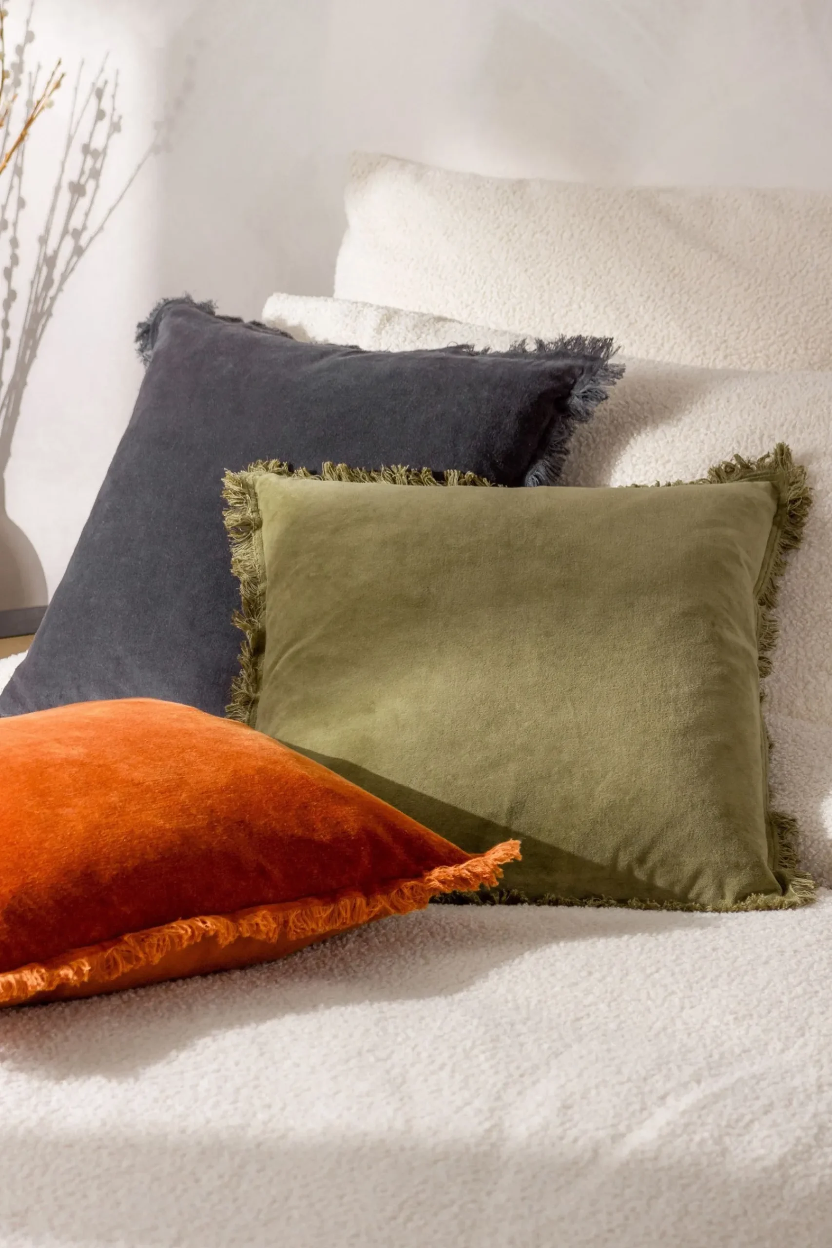 Jaye Velvet Fringed Polyester Filled 100% Cotton Cushion*Yard Outlet